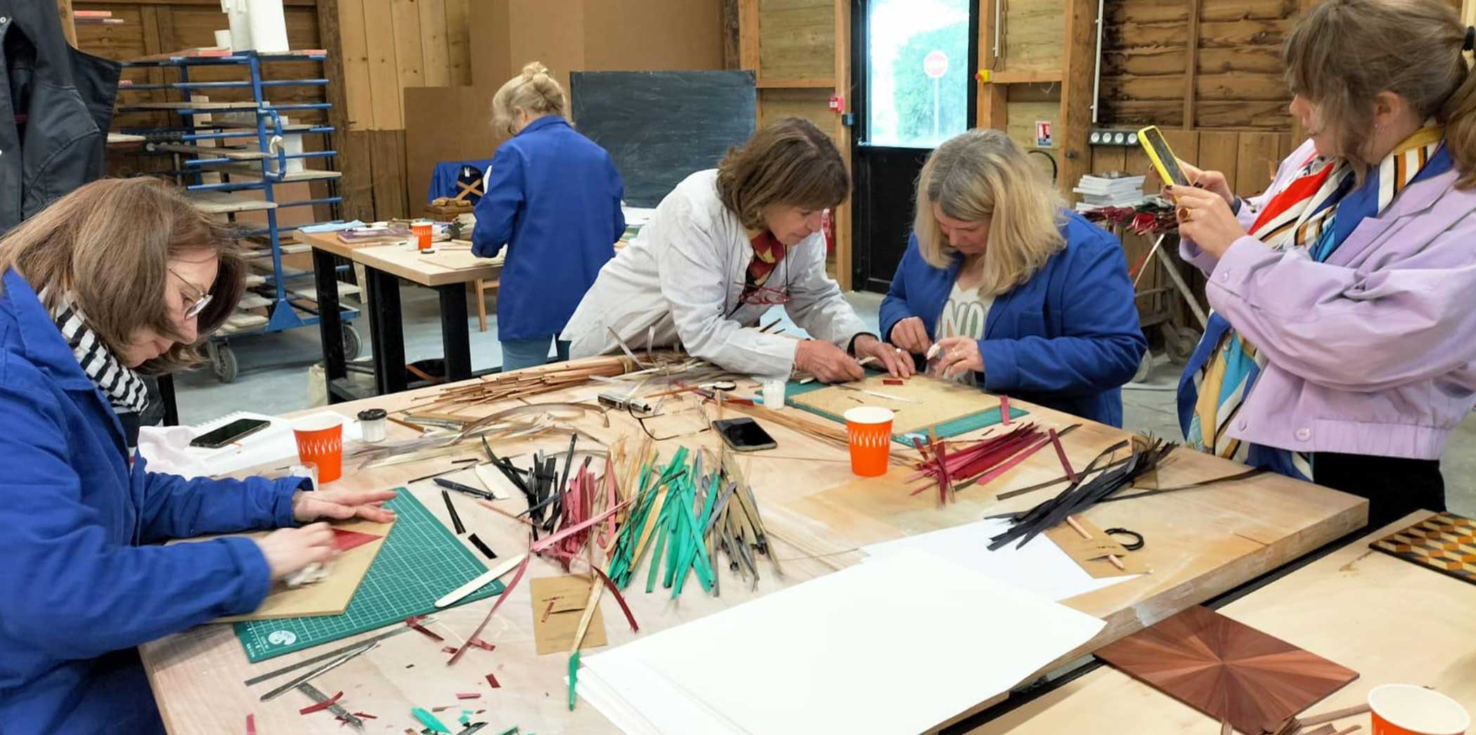 Campus-MaNa-marqueterie-de-paille