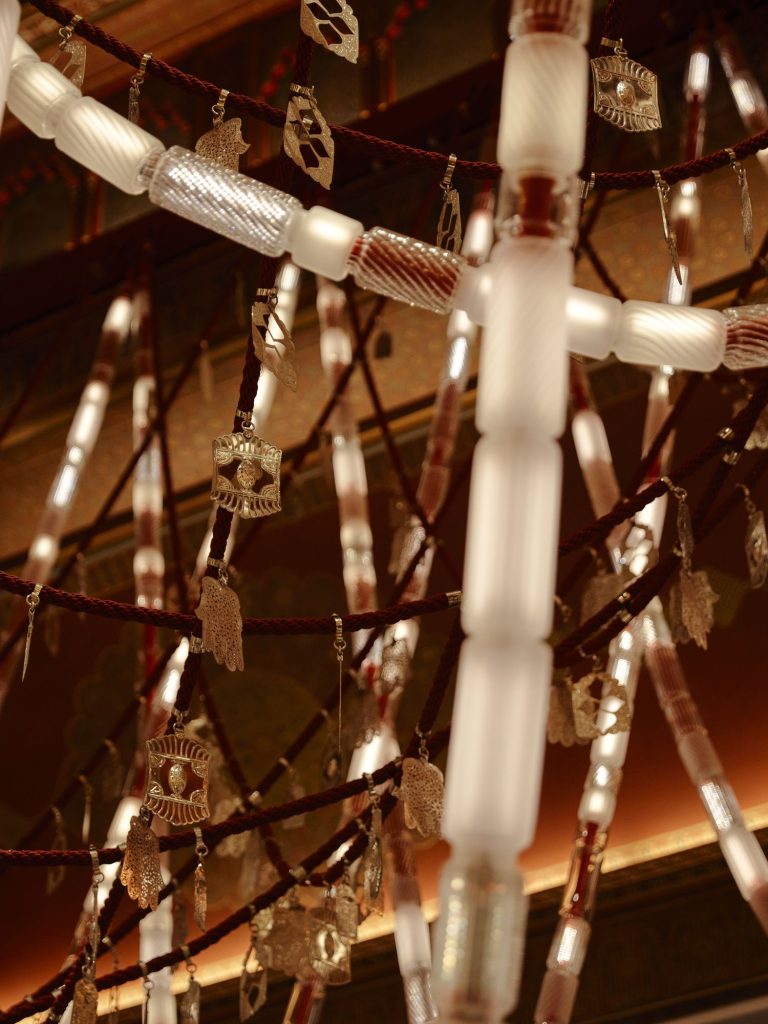 Chandelier, La Mamounia © Anson Smart (11)