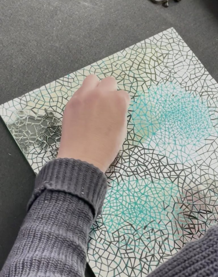 Elizabeth Kent - glass-pattern