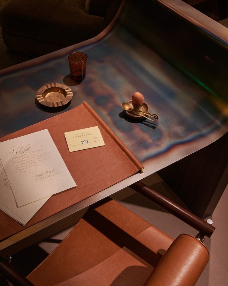 Jean-Brieuc Chevalier OUD-Bureau-de-l'Ambassadeur-Mobilier-National-47