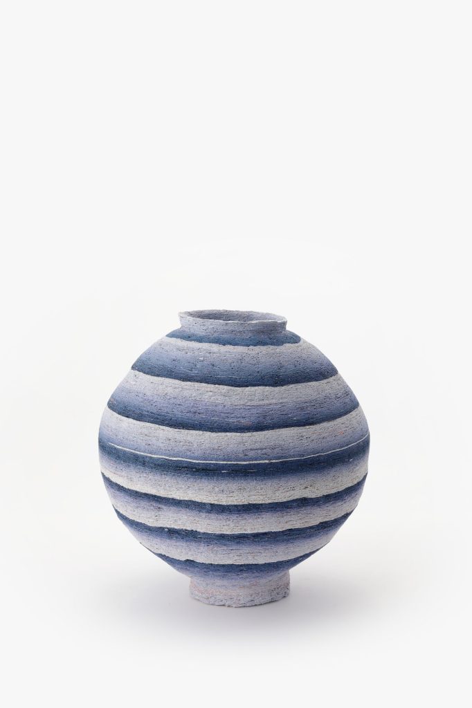 Jongjin Park-Artistic Stratum_Jar, 2024 34x34x34