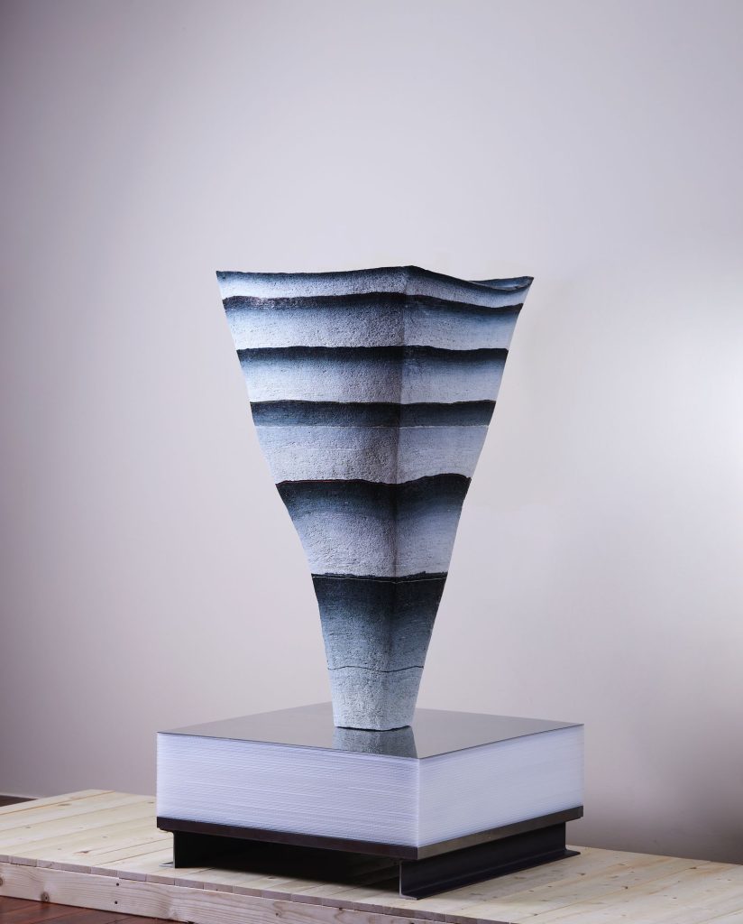 Jongjin Park-Artistic Stratum_Paradoxical Thigs,2024,80x80x160cm