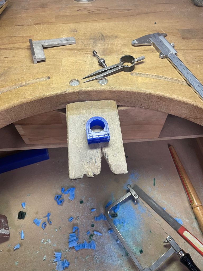 Karl Mazlo- bijoux Travail en cours