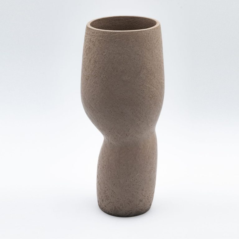 Lara-de-Sio_ceramic-D_IVORY VASE FINISHED