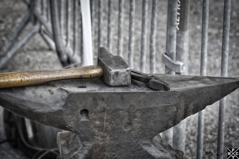 Manus Forge ©FloRiane F