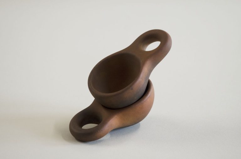 Undurraga Marcela, Cucharas de tierra ahumadas, 2024